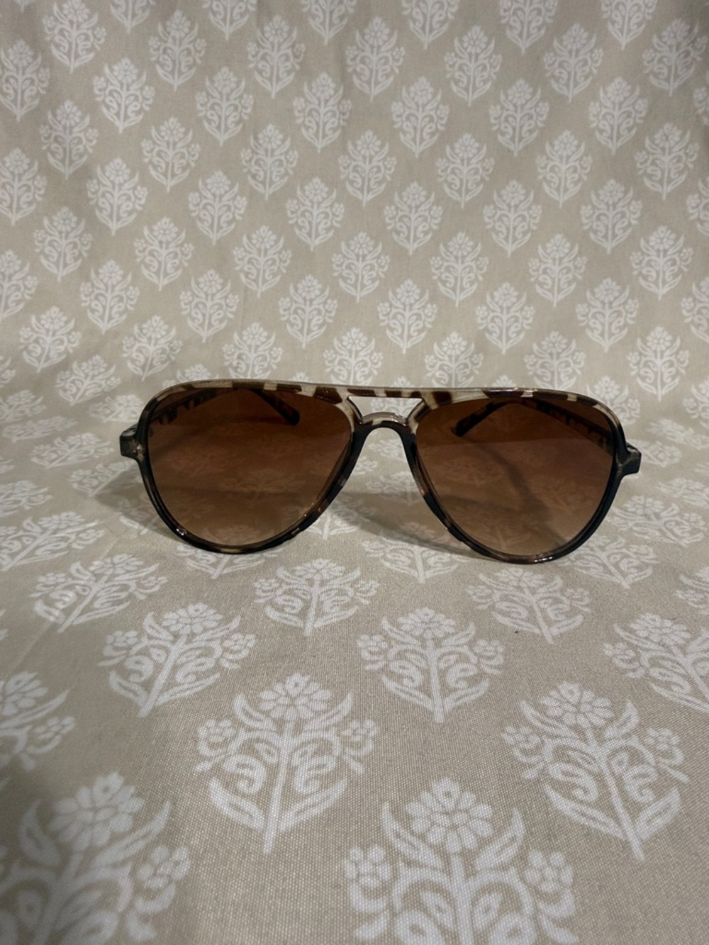 Tortoiseshell Aviator Sunglasses with Brown Lenses